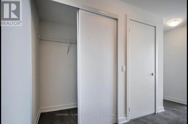 Building Photo - 55 Duke St W