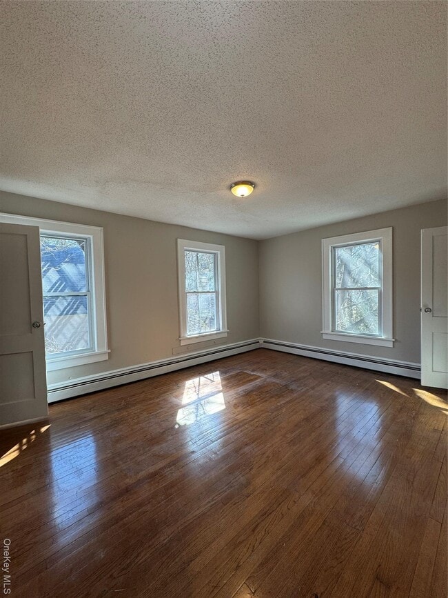 Building Photo - 440 N Main St