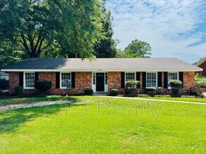 Building Photo - 2804 Sumter Ave