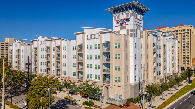 Building Photo - Lexington Court