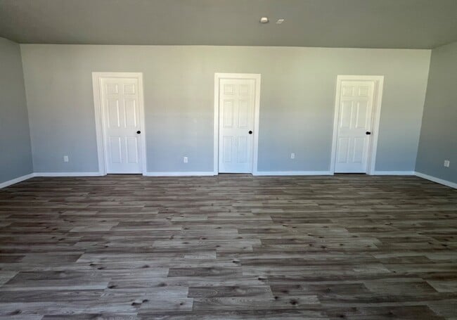 Building Photo - 2714 Observation Dr