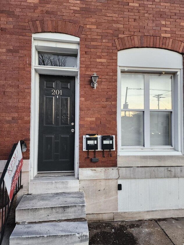 Foto principal - 201 N Ellwood Ave