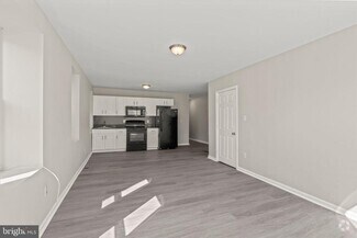 Building Photo - 1018 S 52nd St