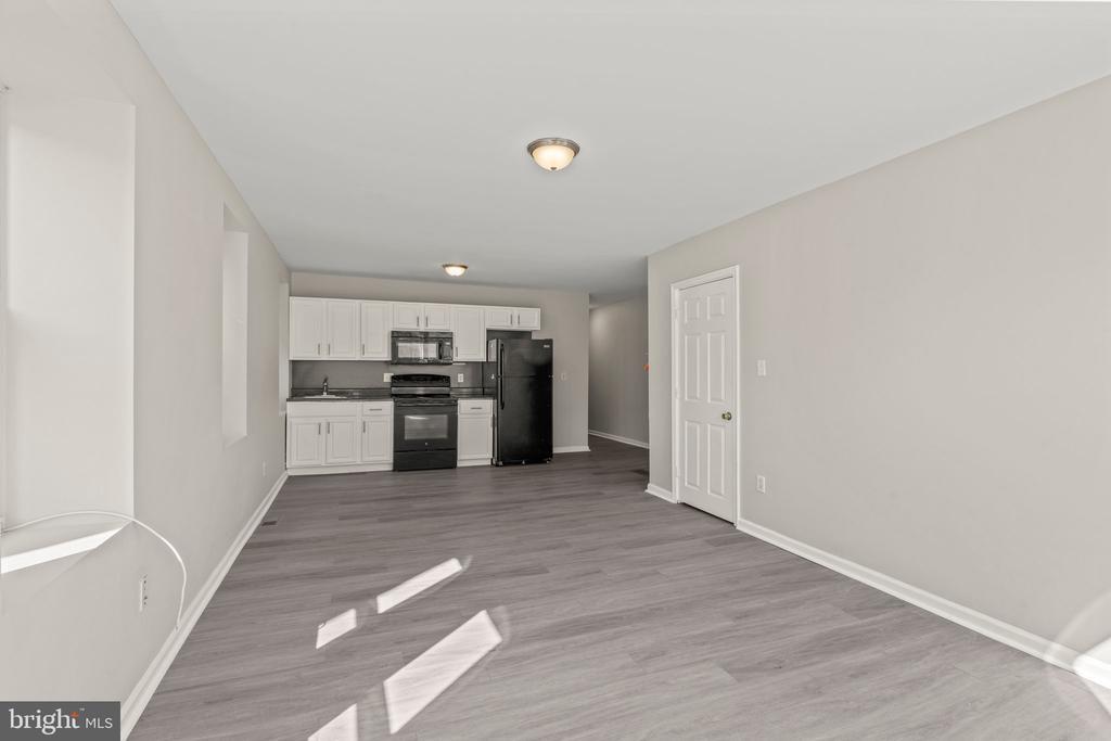 Primary Photo - 1018 S 52nd St