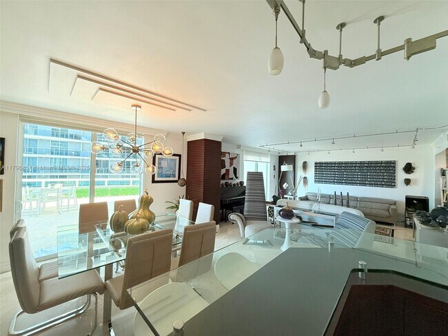 Foto del edificio - 1800 N Bayshore Dr