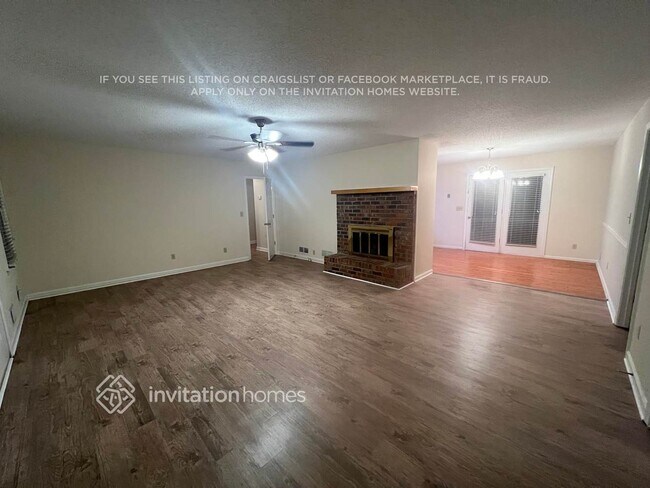 Foto del edificio - 2440 Sherrie Ln SW