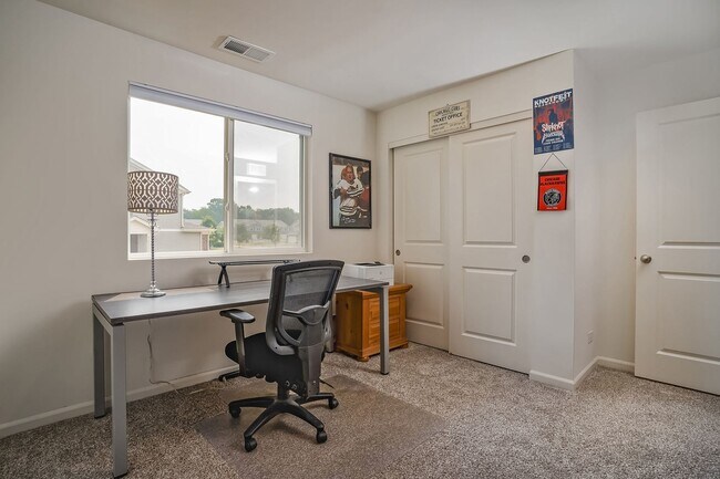 Building Photo - 1157 Amber Dr