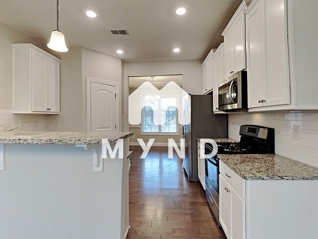 Building Photo - 30 Lockamy Ln