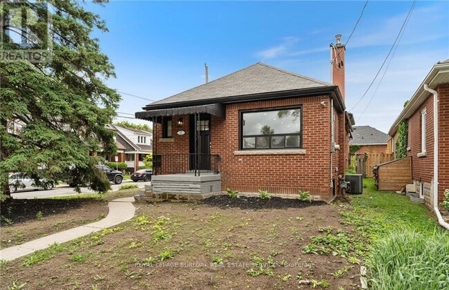 Building Photo - 47 MacDonald Ave