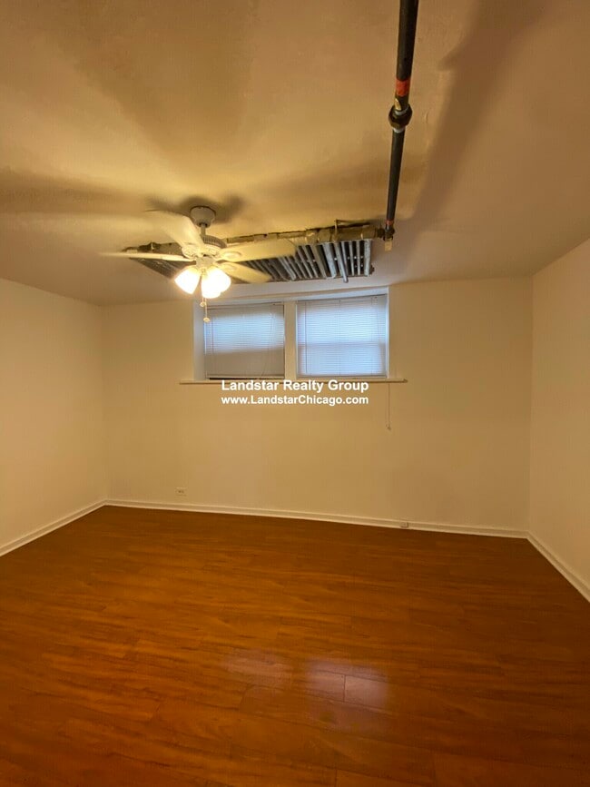 Building Photo - 4617 N Albany Ave