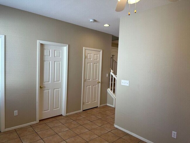 Foto del edificio - Stunning Home in a Gated Community