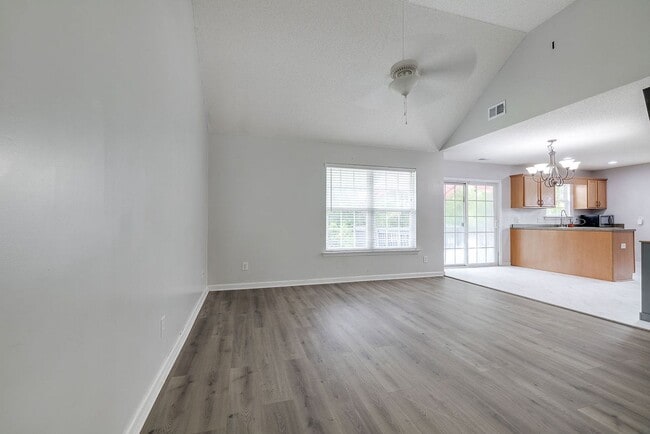 Building Photo - Spacious Home with Shop in Rincon!  No HOA!