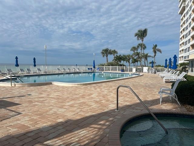 Primary Photo - 601 Longboat Club Rd