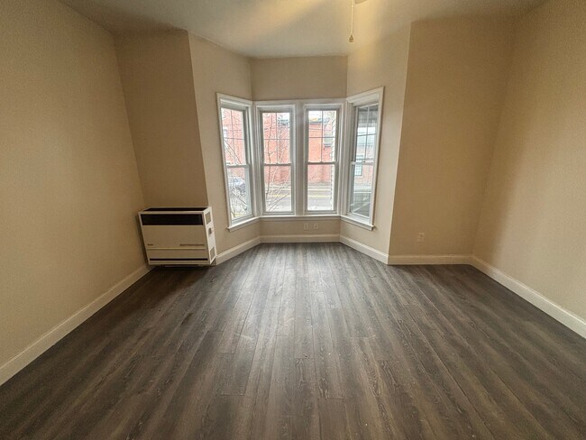 Foto del edificio - 253 Lisbon St