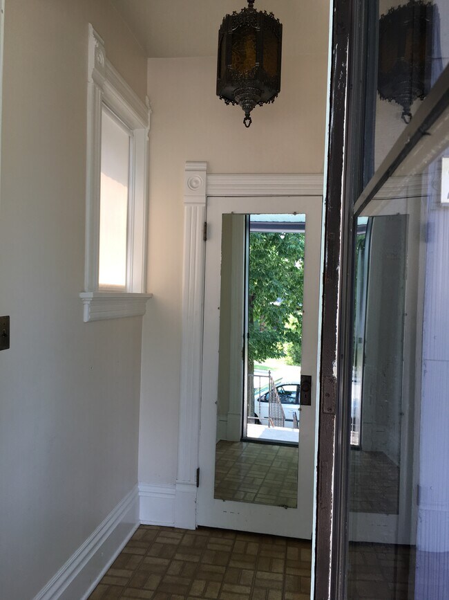 Front Entry - 2465 S Howell Ave