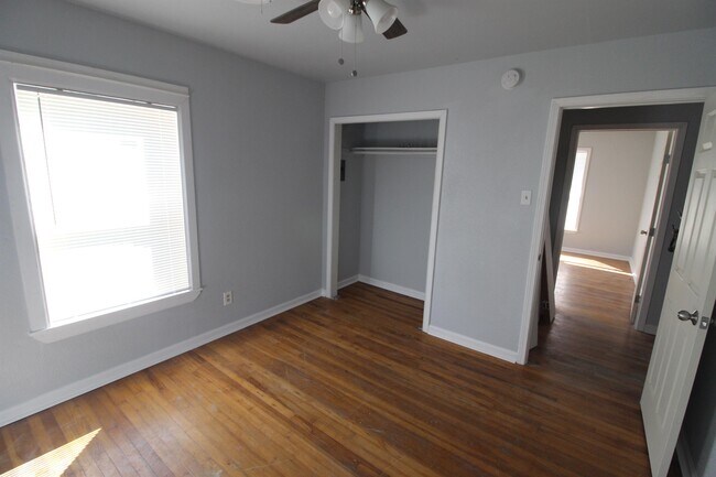 Foto del edificio - 1709 Greenwood Ave