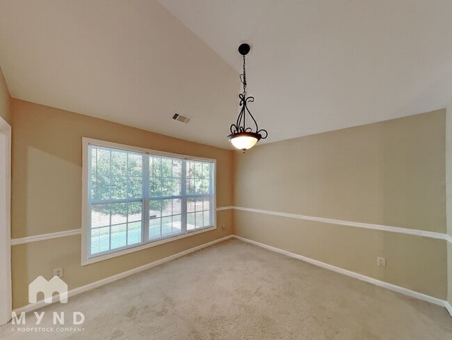 Foto del edificio - 1690 Cooper Lakes Dr