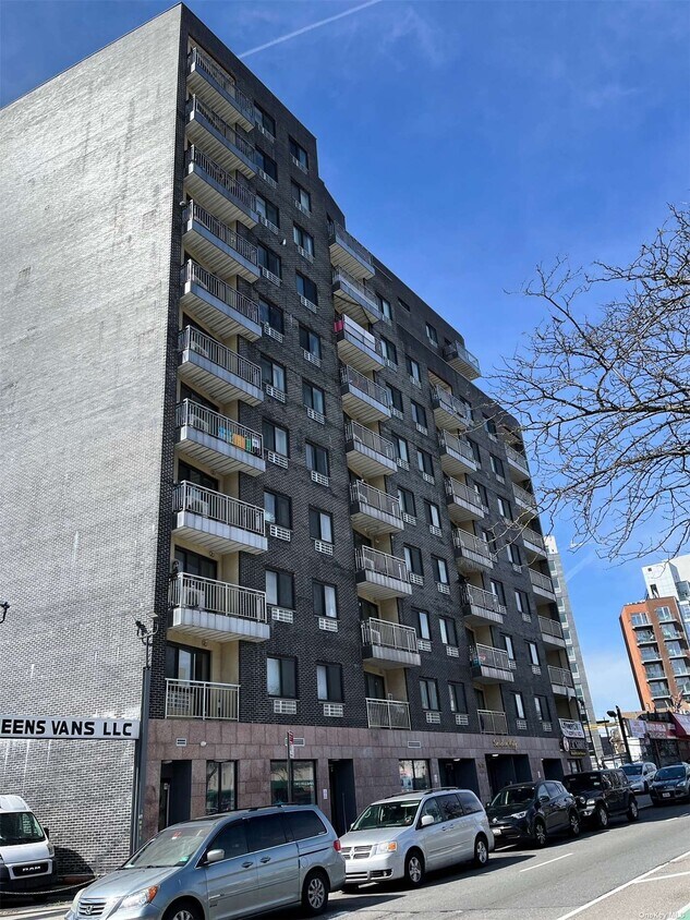 7026 Queens Blvd Unit 5C, Queens, NY 11377 Condo for Rent in Queens