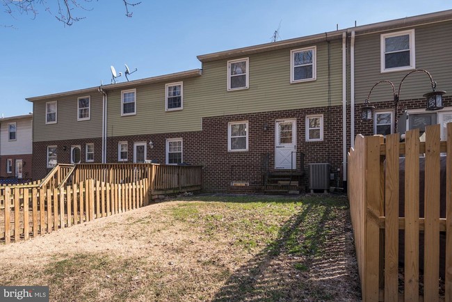 Building Photo - 3743 Double Rock Ln
