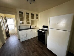 Building Photo - 16 N Washington St