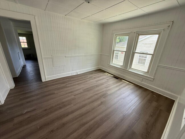 Foto del edificio - 1033 Asheboro St