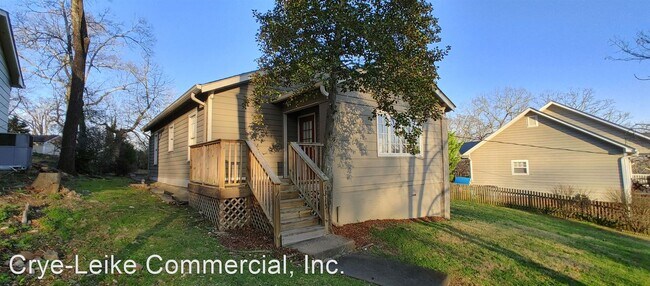 Building Photo - 2 br, 1.5 bath House - 1315 Dugdale St.