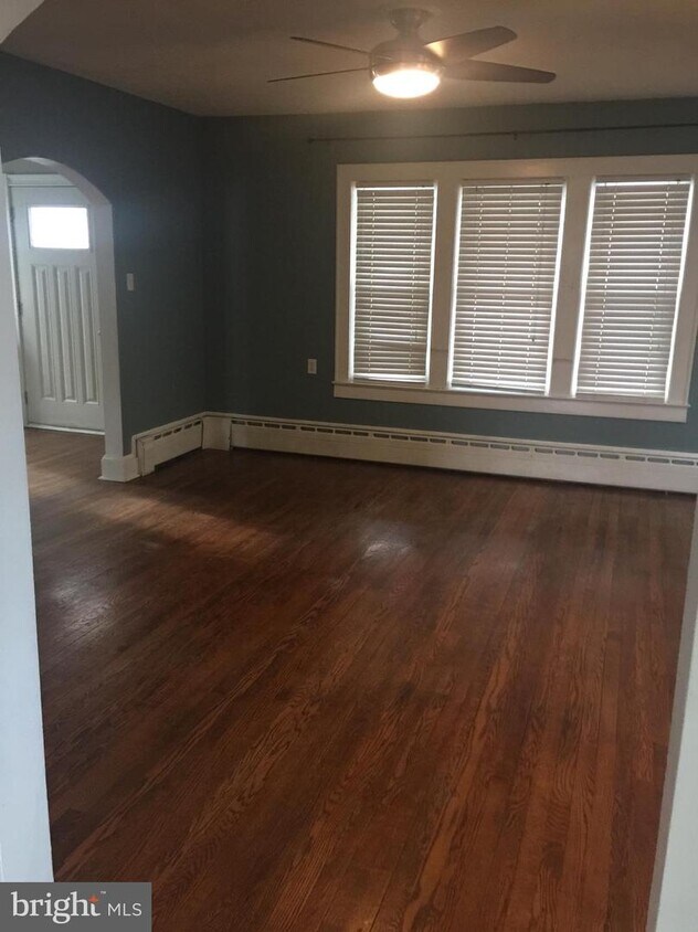 Primary Photo - 308 Bellview Ave