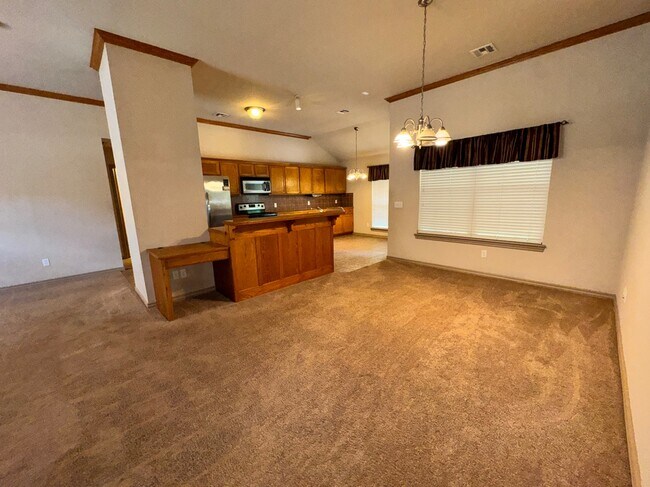 Building Photo - 1424 Teakwood Dr