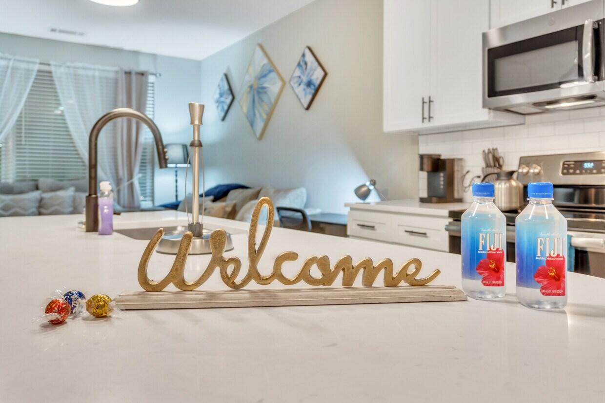 Welcome to our Divine Suites - 2250 Hawkins St