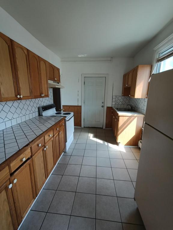Foto del edificio - 353-355 Forest Ave, 1R