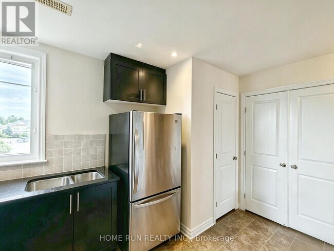 Building Photo - 274 Espin Heights