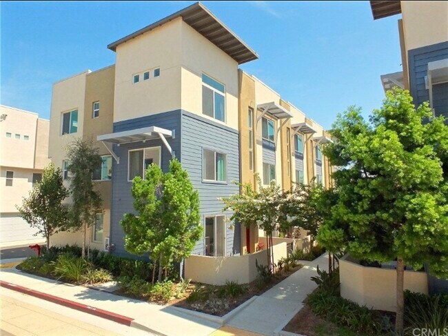 Foto del edificio - 5772 Acacia Ln