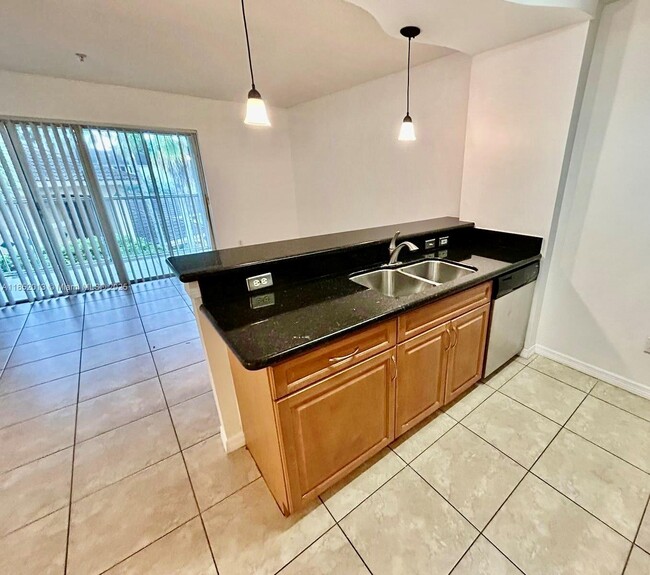 Photo - 420 S Park Rd Apartment