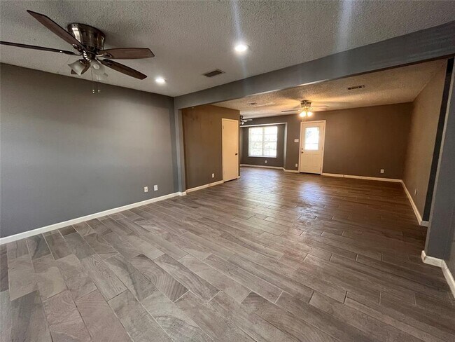 Building Photo - 2409 Audubon Pl