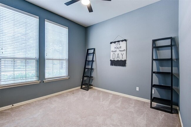Building Photo - 594 Tuscan Dr
