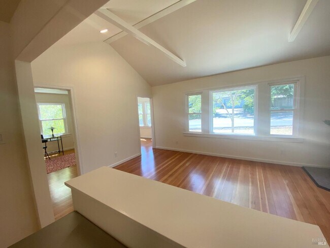 Foto del edificio - 7142 Lynch Rd