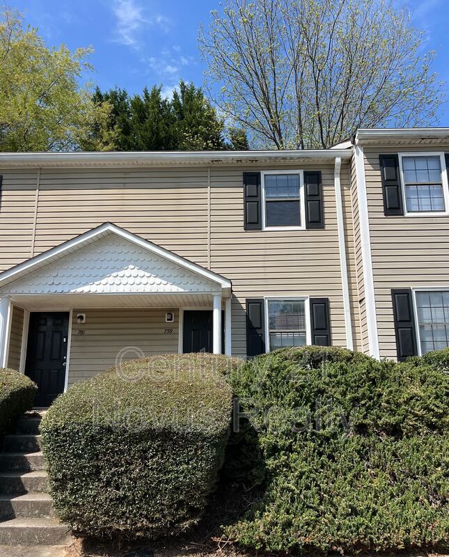 759 South St, Carrollton, GA 30117 Condo for Rent in Carrollton, GA