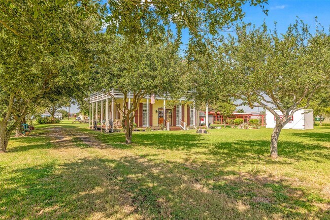 Foto del edificio - 813 Nelson Ave