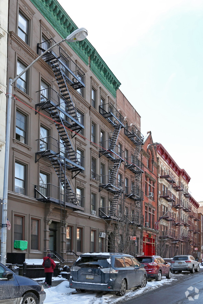 Foto del edificio - Columbia Studios