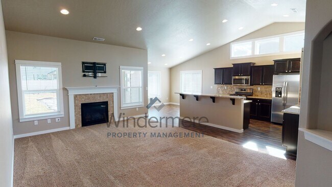 Building Photo - 1304 Caprio Loop *Located in the Blue Moun...