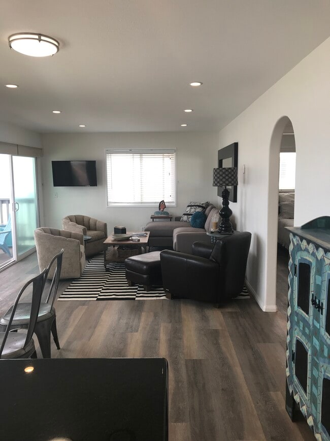 Foto del edificio - 1460 Seacoast Dr