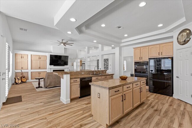 Foto del edificio - 2204 Trident Maple St