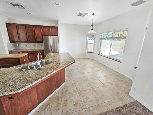 Building Photo - 1112 N Cynthia Ct.