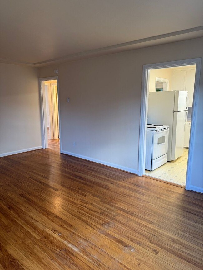 Foto del edificio - TIP TOP ON TYLER