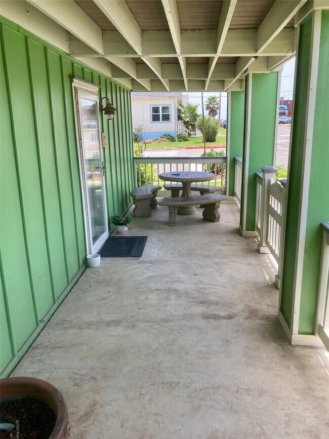 Foto del edificio - 1602 Avenue O