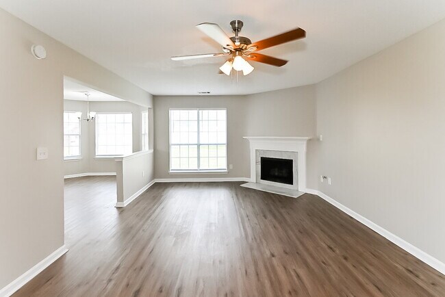 Building Photo - 12800 Fox Ridge Ln