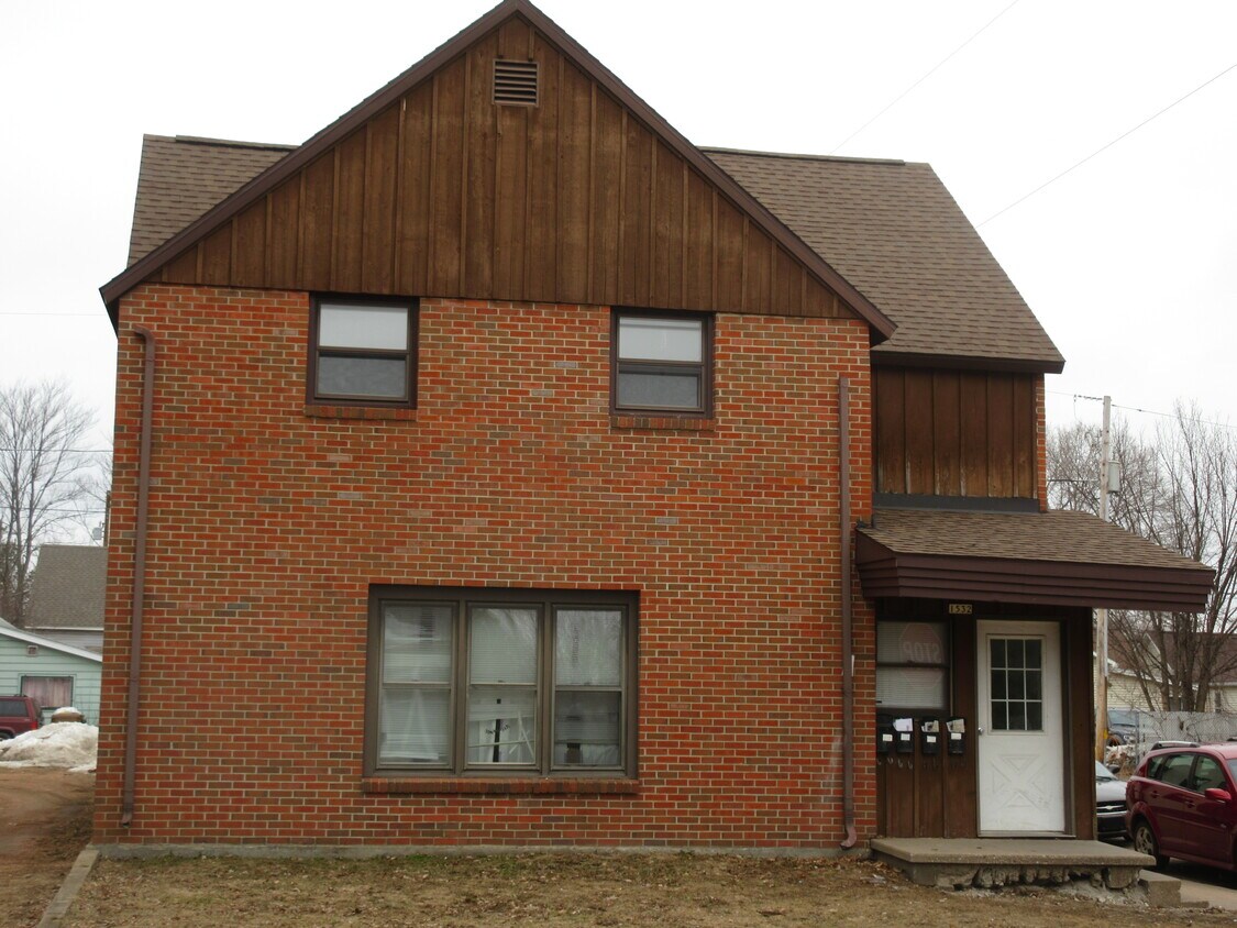1532 College Ave, Stevens Point, WI 54481 Apartments in Stevens Point
