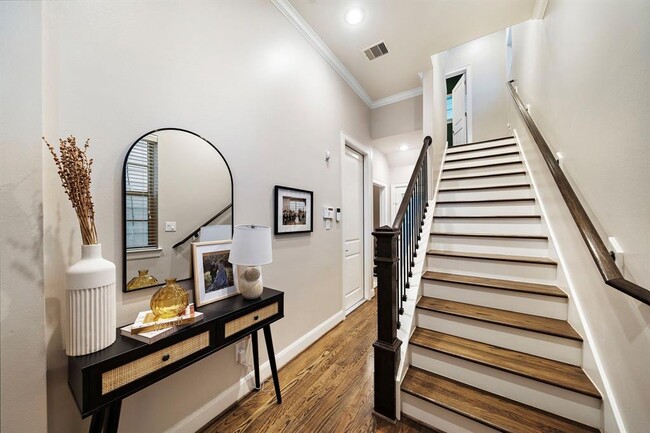 Foto del edificio - 1030 W 26th St