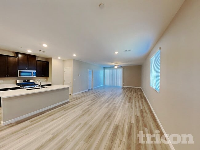 Foto del edificio - 9458 White Fir Grv Ct