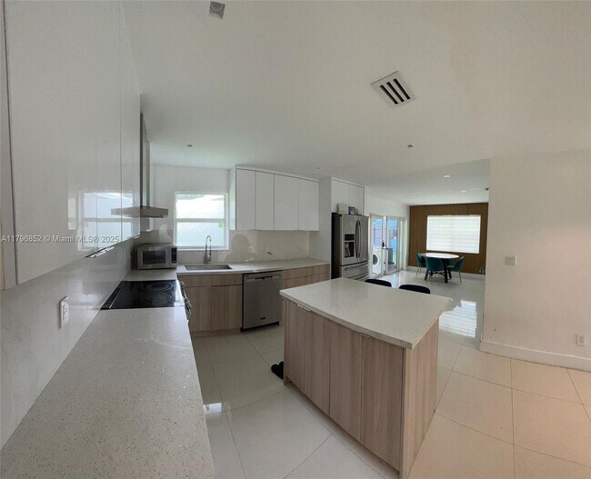 Building Photo - 2050 N 57th Ter